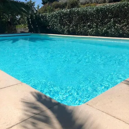 La Treize Villa *